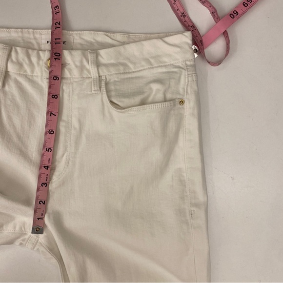 FRAME Denim || Le Crop Mini Boot Cropped Flare in Blanc White 30 - Picture 9 of 10